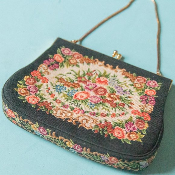 VINTAGE Petite Point Floral Tapestry Gold Trim Chain Mini Hand Bag - Picture 2 of 9